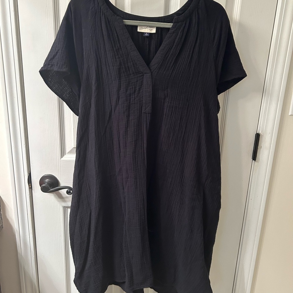 Women's Black V-Neck dress